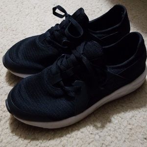 Caged mesh AVIA womens size 10